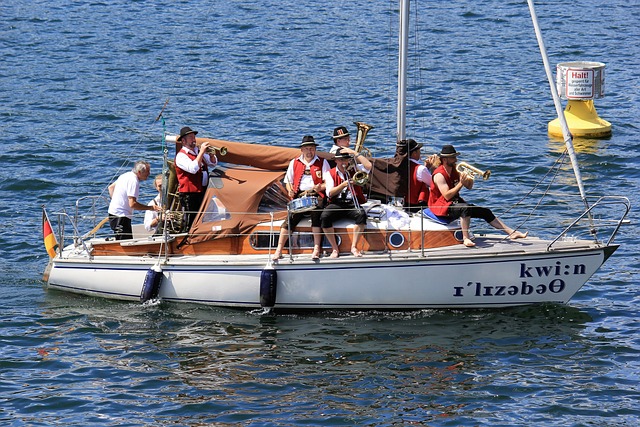 了更衣室的 了更衣室的